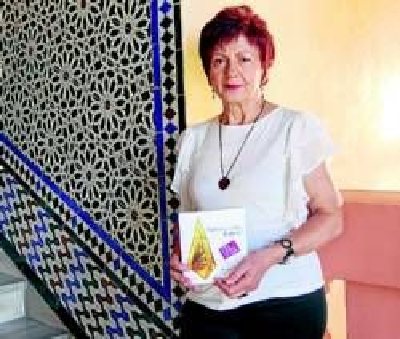 Juana Castro present en el Saln Mudjar su libro ' Vulva dorada y  lotos'