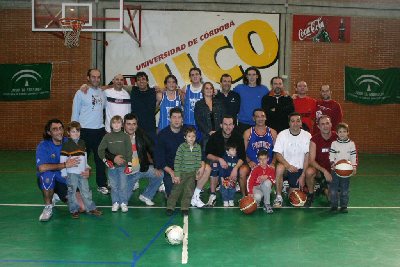 Antiguos jugadores de los equipos de la Universidad de Crdoba celebraron su tradicional encuentro anual.