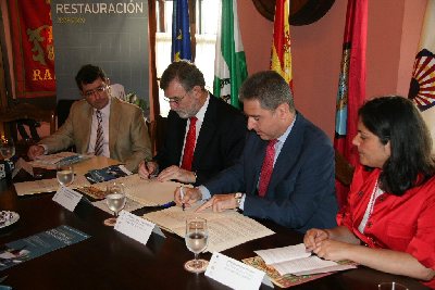 La Universidad  y Bodegas Campos ofertarn un curso superior de gestin en restauracin