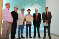 De izquierda a derecha, Jess Diz, Jos lvarez, Pedro Garca, Jess Zurita, Antonio Cubero y Eulalio Fernndez, en el momento de hacer entrega del premio.