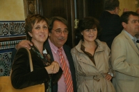 Isabel Gonzlez, Eugenio Dominguez y Carmen Calvo siguen el escrutinio