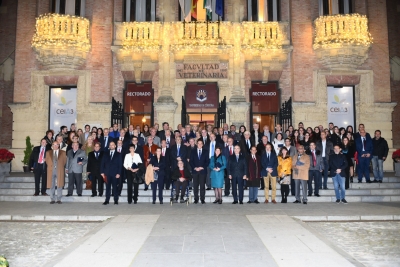 Fotografía de las personas premiadas y las autoridades