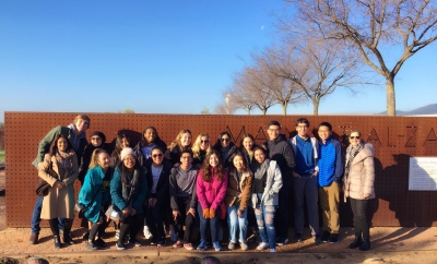 Foto de familia de los estudiantes de la Universidad de California