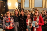 De izqda. a dcha. Mara Rosal, Marta Jimnez, Juana Guerrero, Anna Freixas y Rosario Mrida