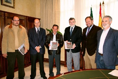 FETE-UGT presenta a la UCO el proyecto de puesta en marcha de un Centro Intergeneracional en el Campus de Rabanales